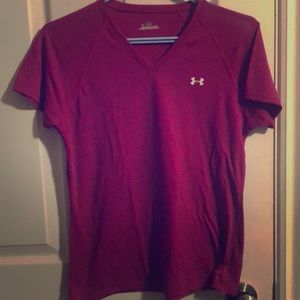 Magenta under armour tshirt